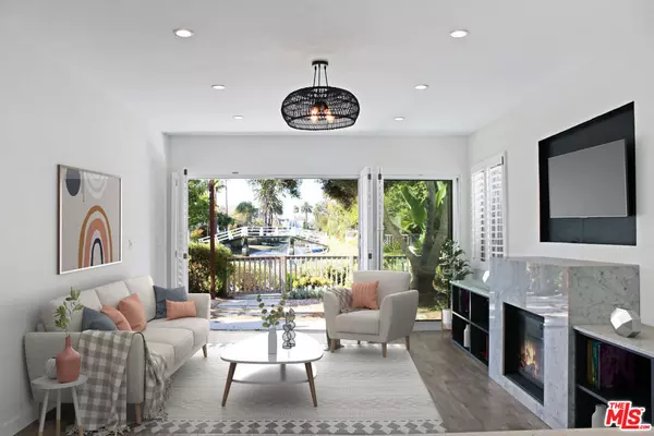 464 Sherman Canal AVE, Venice, CA 90291