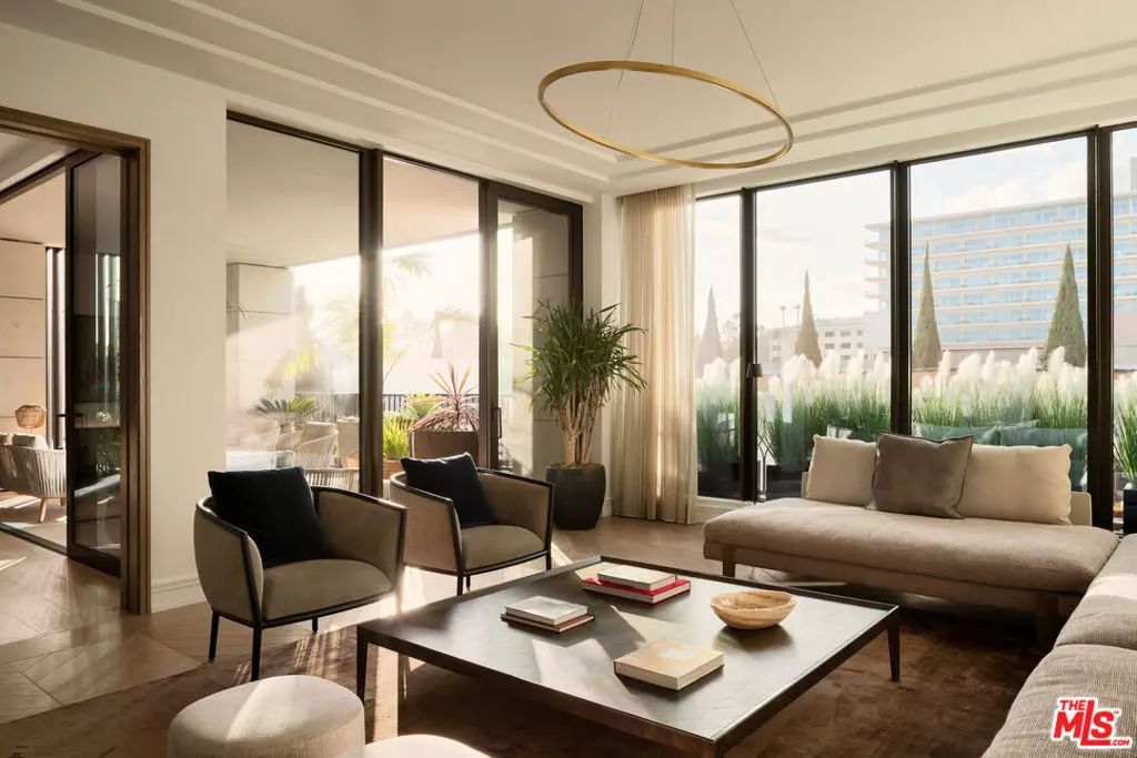 Beverly Hills, CA 90212,9900 S Santa Monica BLVD #2D