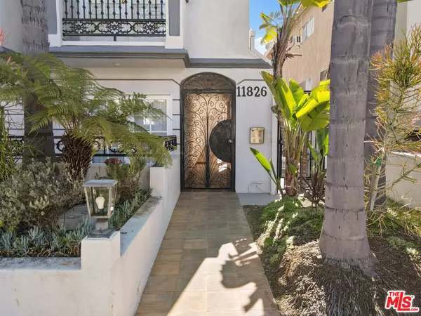 Los Angeles, CA 90049,11826 Dorothy ST #202