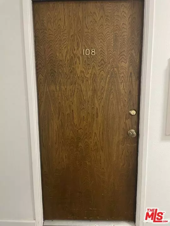 Los Angeles, CA 90034,3640 Cardiff AVE #108