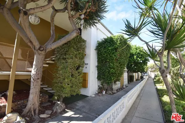 Inglewood, CA 90301,621 S Osage AVE