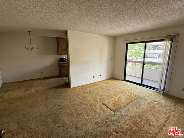 Canyon Country, CA 91387,18028 Saratoga WAY #557