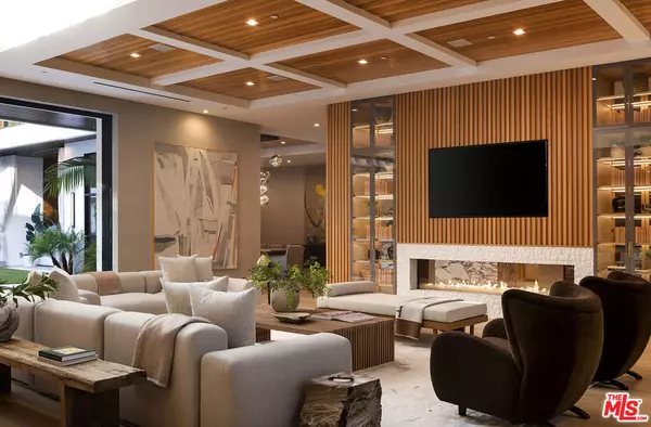 Los Angeles, CA 90049,13187 Chalon RD