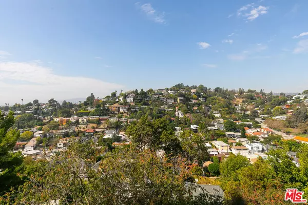 Los Angeles, CA 90026,1803 Silverwood TER