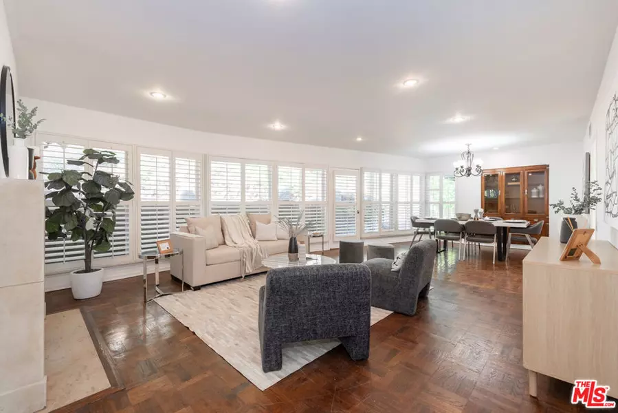 2559 HUTTON DR, Beverly Hills, CA 90210