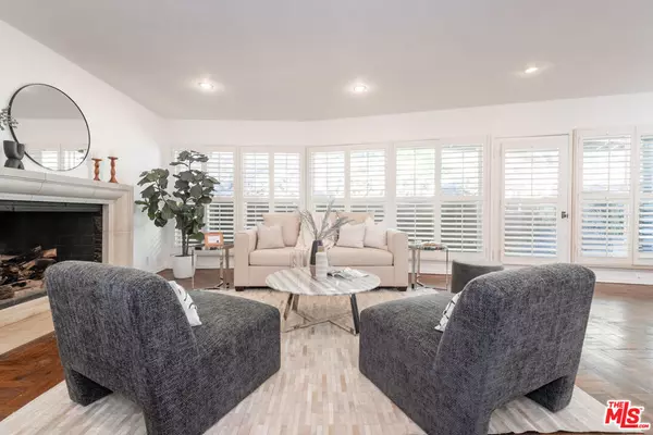 Beverly Hills, CA 90210,2559 HUTTON DR