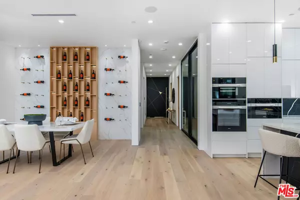 Encino, CA 91316,5132 Lindley AVE