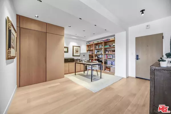 West Hollywood, CA 90069,999 N Doheny DR #512
