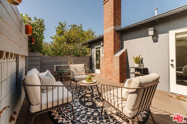 Culver City, CA 90230,5116 Pickford WAY