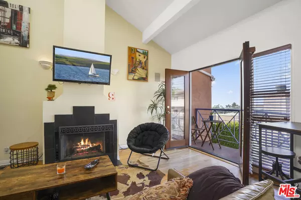 Santa Monica, CA 90405,2454 4th ST #5