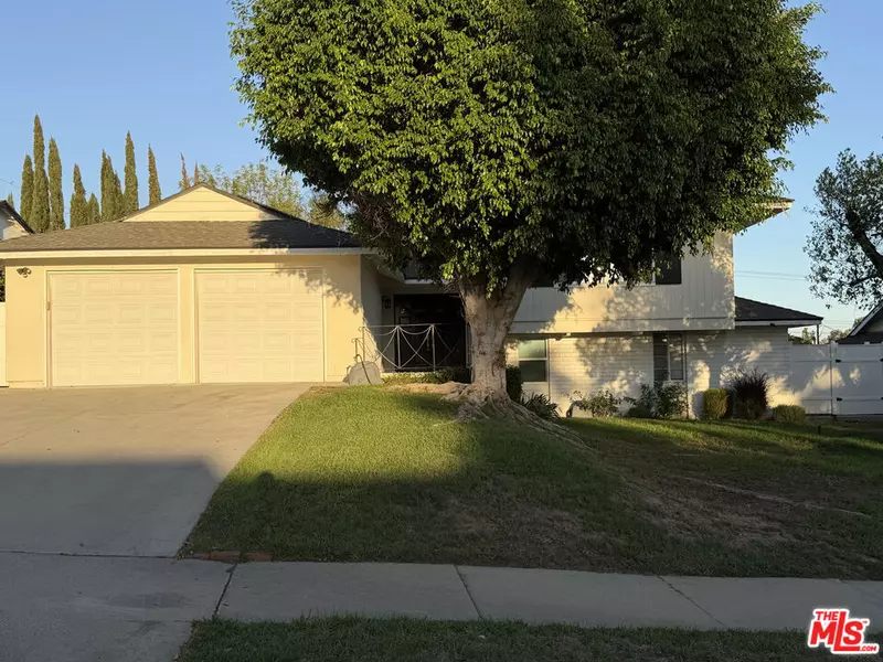 9558 Swinton AVE, North Hills, CA 91343