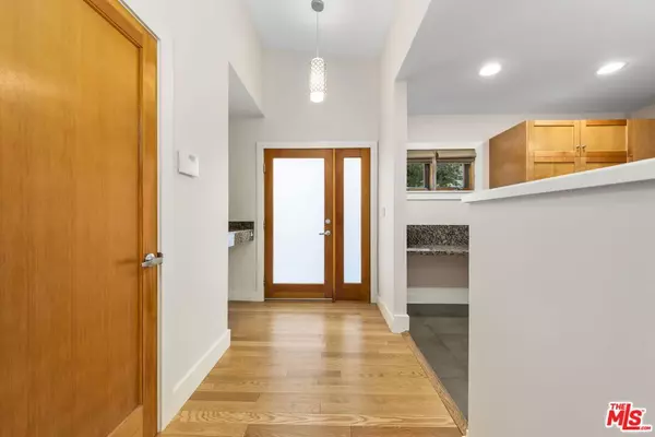 Los Angeles, CA 90046,2601 Nichols Canyon RD