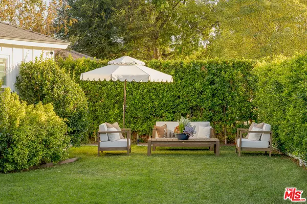 Tarzana, CA 91356,5436 Geyser AVE