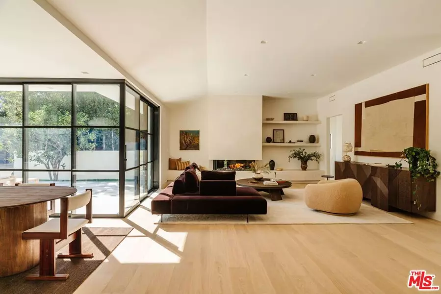 2005 Ames ST, Los Angeles, CA 90027