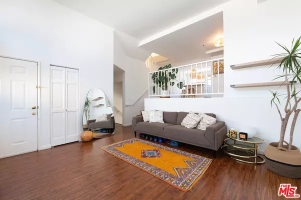 1001 Figueroa TER #305, Los Angeles, CA 90012