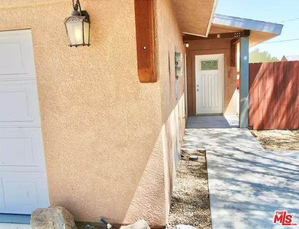 29 Palms, CA 92277,6587 Oasis AVE #B