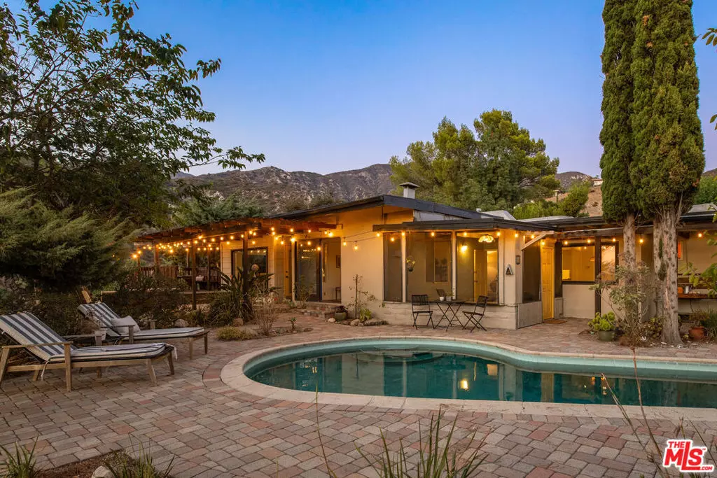 Tujunga, CA 91042,6211 Gyral DR