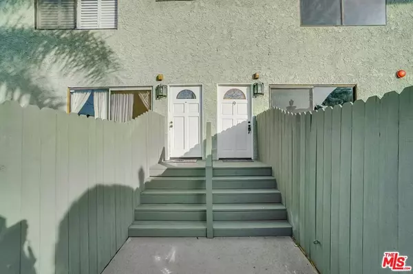 Redondo Beach, CA 90278,1832 Rockefeller LN #9