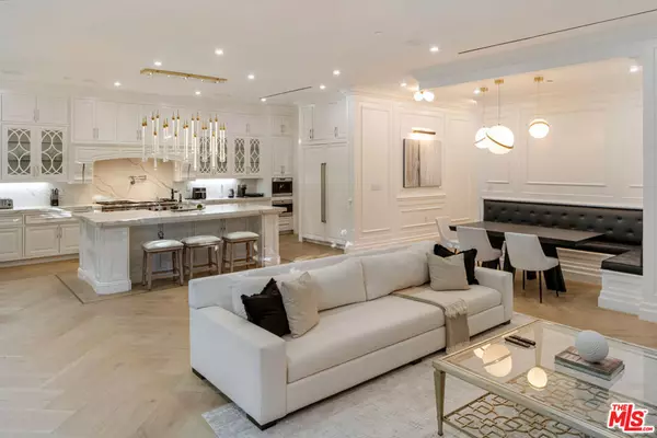 Los Angeles, CA 90046,843 N Spaulding AVE