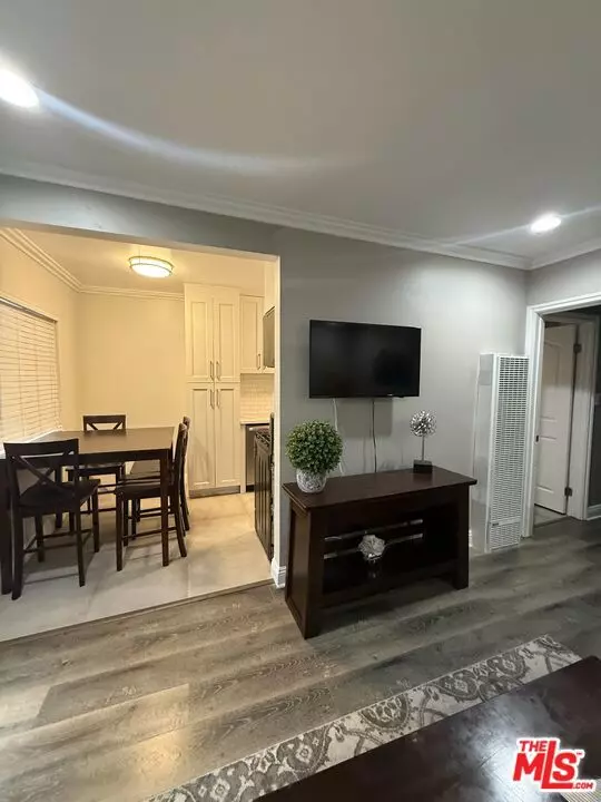 Los Angeles, CA 90016,2123 S Orange Dr #4