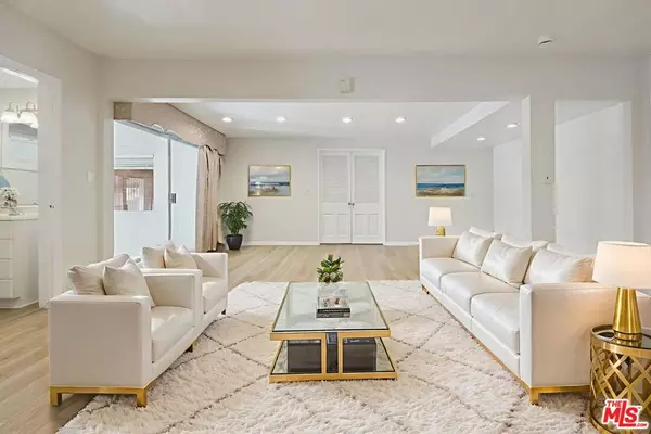 Los Angeles, CA 90043,5667 Heatherdale DR