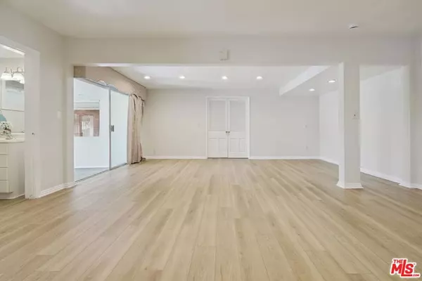 Los Angeles, CA 90043,5667 Heatherdale DR