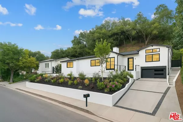 3873 Royal Woods DR, Sherman Oaks, CA 91403