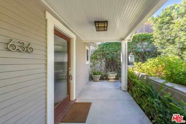 Los Angeles, CA 90026,636 Tularosa DR