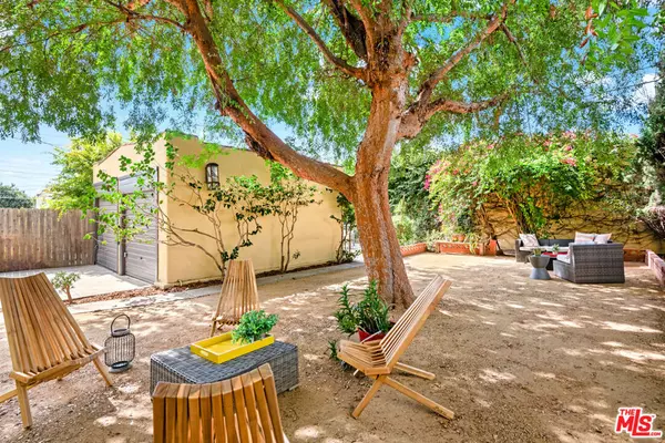 Los Angeles, CA 90019,1337 S Cloverdale AVE