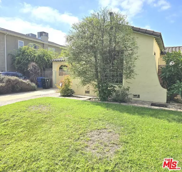 Los Angeles, CA 90064,2327 Midvale AVE