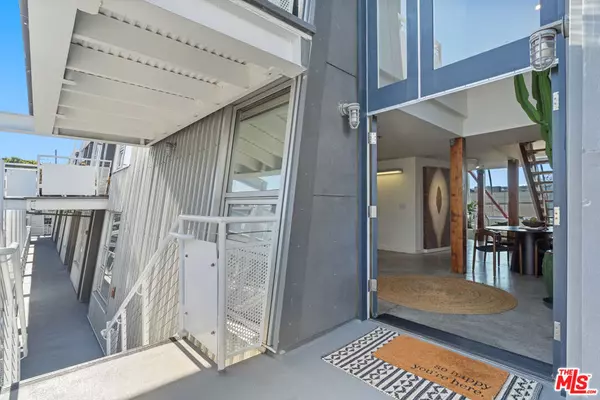 Venice, CA 90291,615 Hampton DR #A309