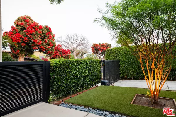 Los Angeles, CA 90043,5319 West BLVD