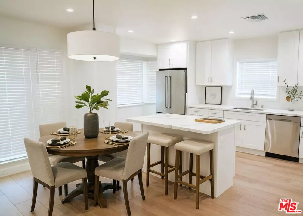 Inglewood, CA 90303,10233 S 5th AVE