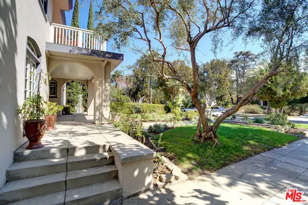 Los Angeles, CA 90019,1663 Virginia RD