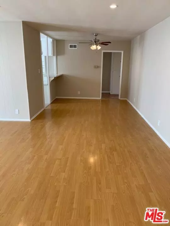 Los Angeles, CA 90035,1201 S Sherbourne DR #4