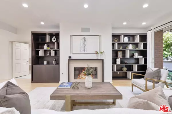 Beverly Hills, CA 90211,121 N Almont DR #103