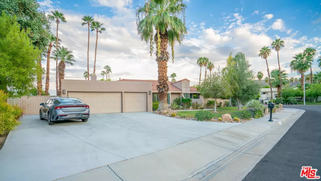 Palm Springs, CA 92264,1592 S Compadre RD