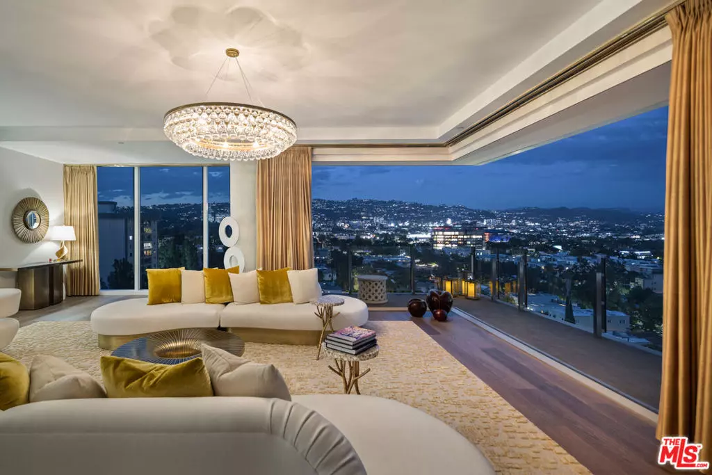 Los Angeles, CA 90048,9000 W 3rd ST #1101