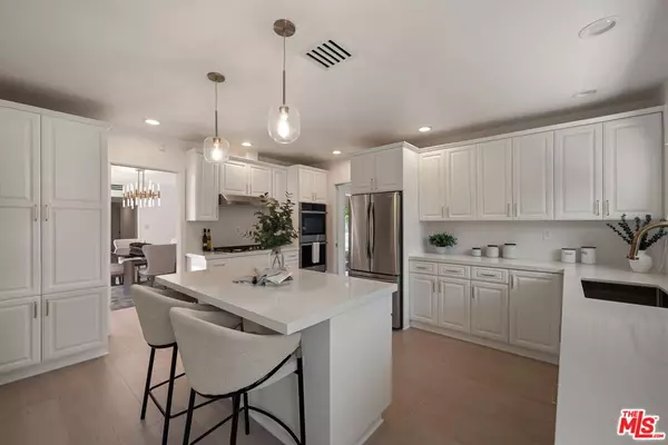 Calabasas, CA 91302,22505 Dardenne ST