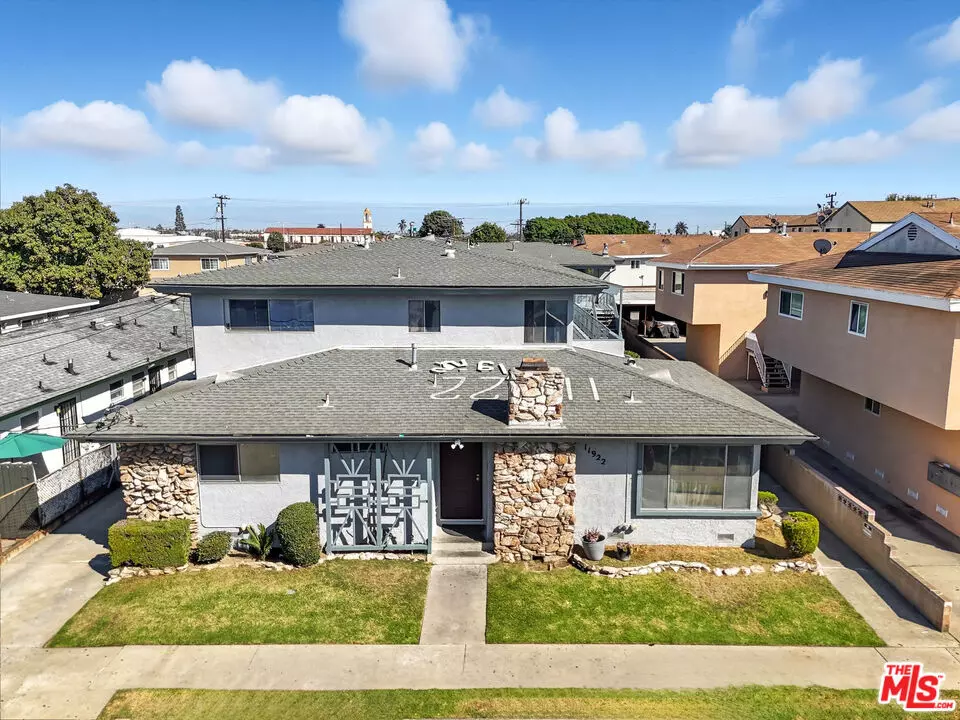 Hawthorne, CA 90250,11922 Manor DR