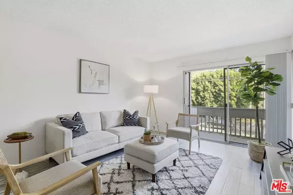 18620 Hatteras ST #276, Tarzana, CA 91356