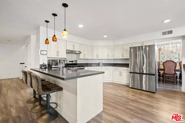 Newhall, CA 91321,24232 Mentry DR