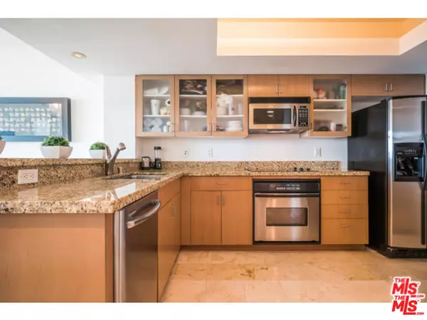 Marina Del Rey, CA 90292,13700 Marina Pointe DR #1219