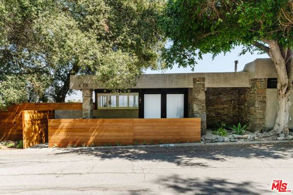 Pasadena, CA 91105,910 Glen Oaks BLVD