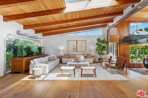 1470 N Tigertail RD, Los Angeles, CA 90049