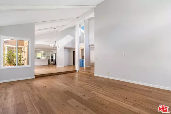 Pacific Palisades, CA 90272,1316 Avenida De Cortez