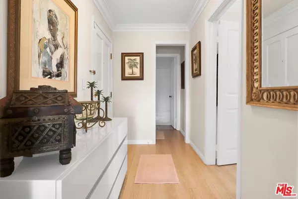 Santa Monica, CA 90404,2308 Schader DR #202