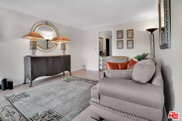 Santa Monica, CA 90404,2308 Schader DR #202