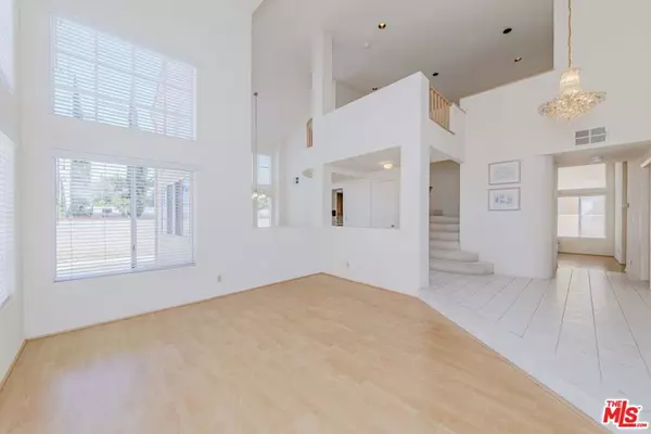 West Hills, CA 91307,7442 Bobbyboyar AVE