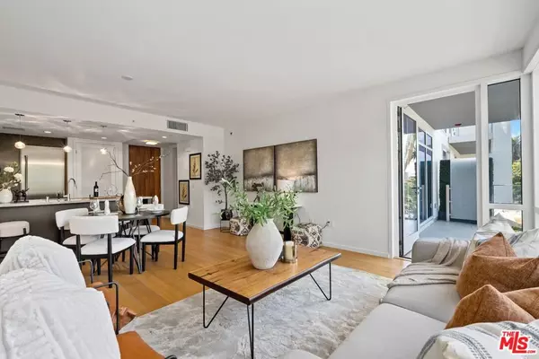 Santa Monica, CA 90401,1705 Ocean AVE #206
